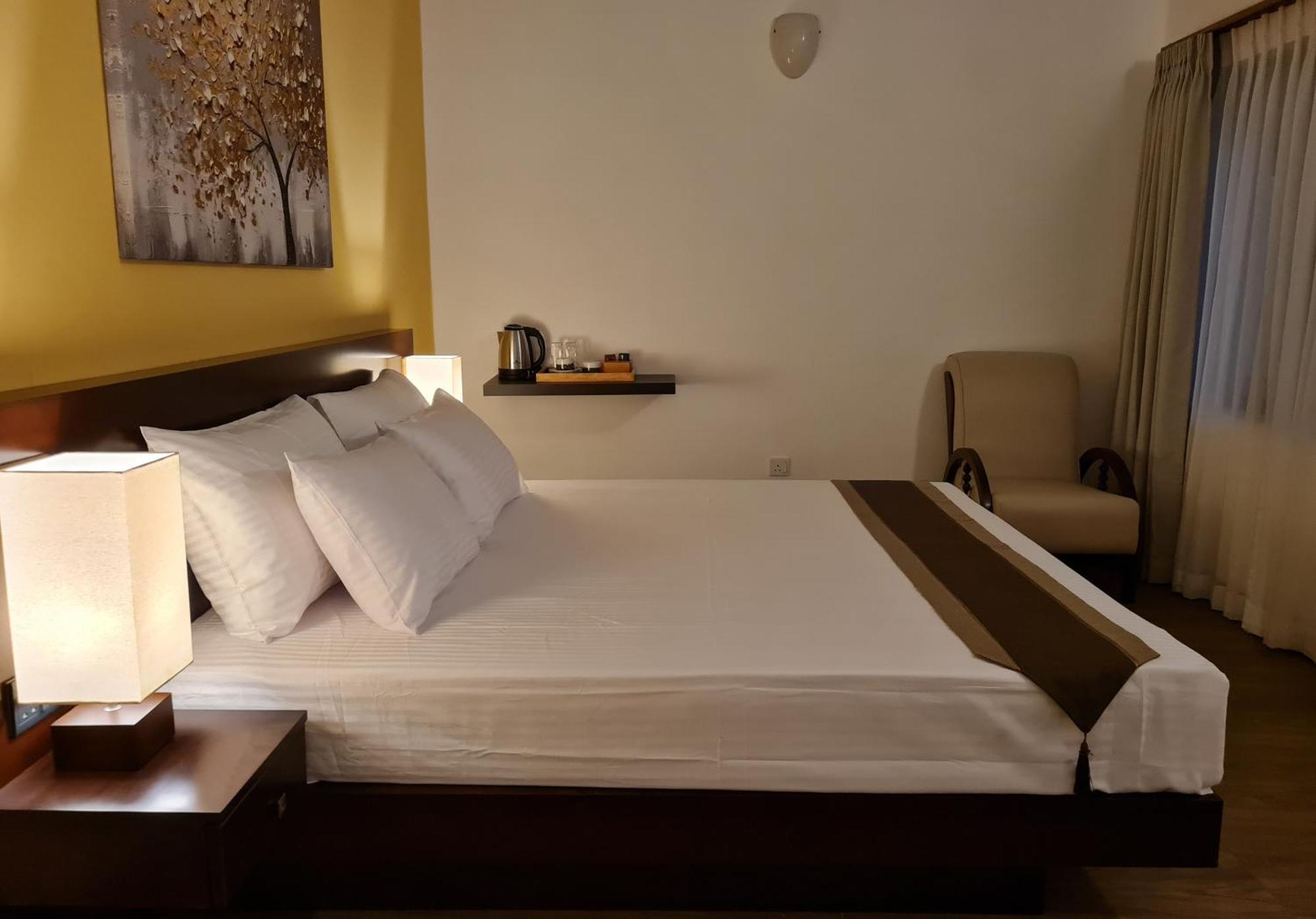City Oasis 66 Negombo Exterior photo